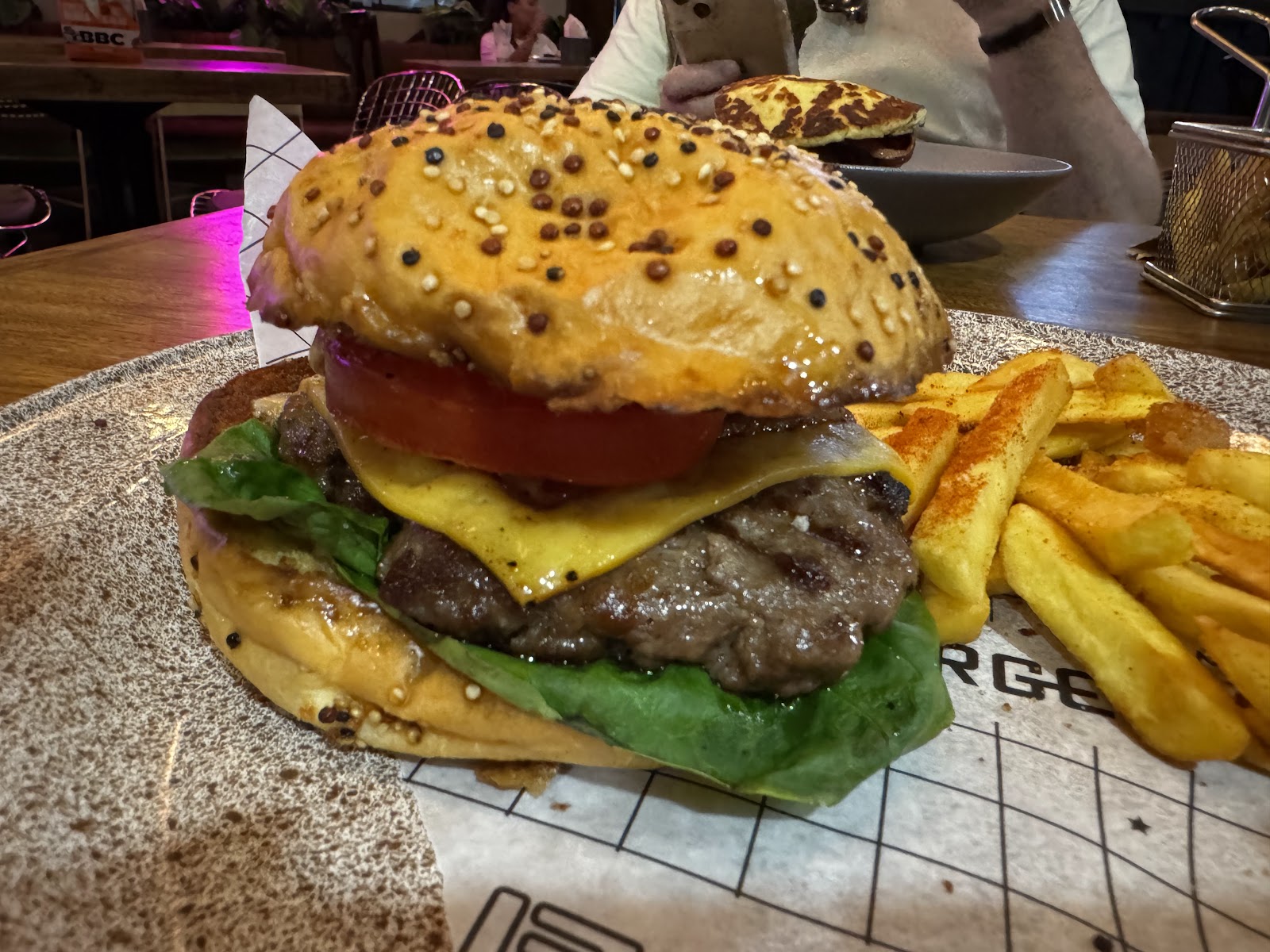LF Burger - Sede Manila