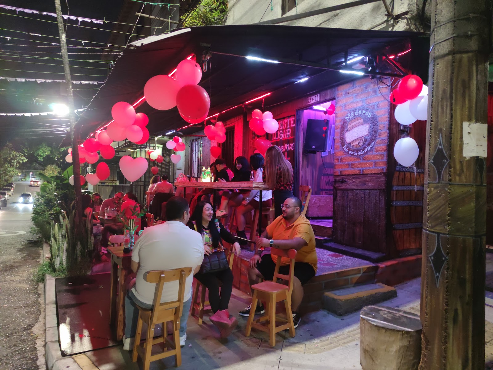 Maderos Bar Oficial