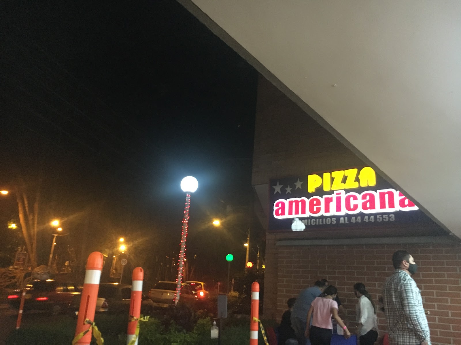 Pizza Americana