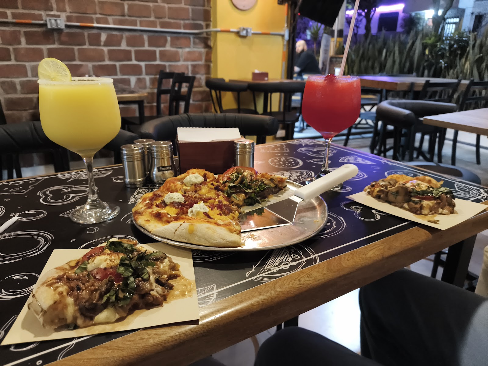 Elena Pizzeria Envigado