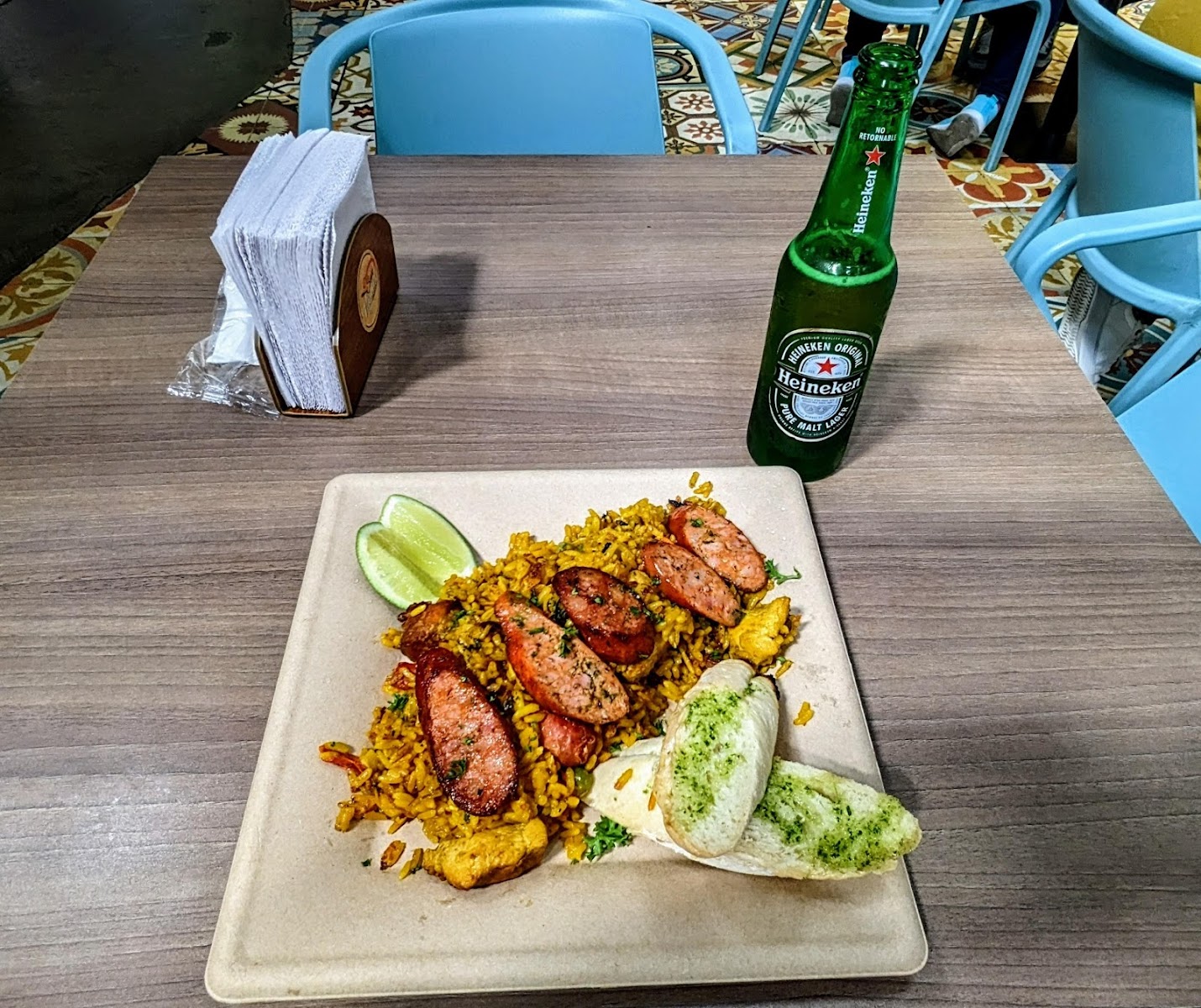 San Miguel Paellas Mercado del Rio