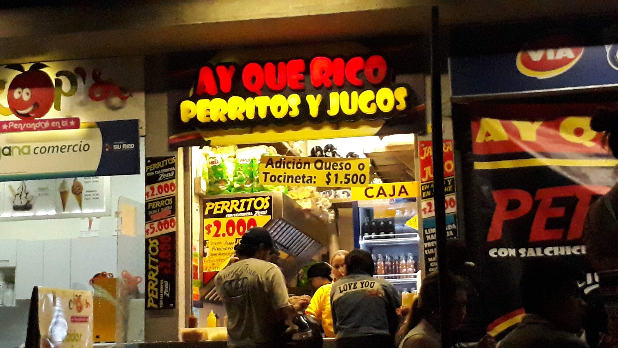 Ay Que Rico Perritos Y Jugos