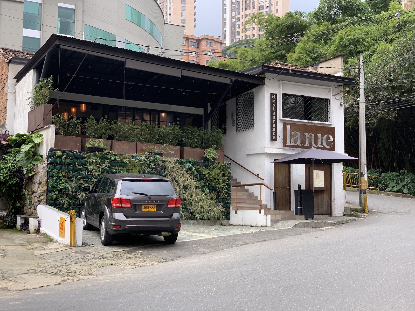 La Rue Bistro Bar