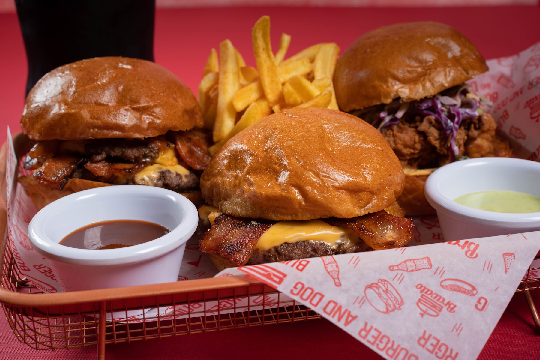 Bravato Burger & dog