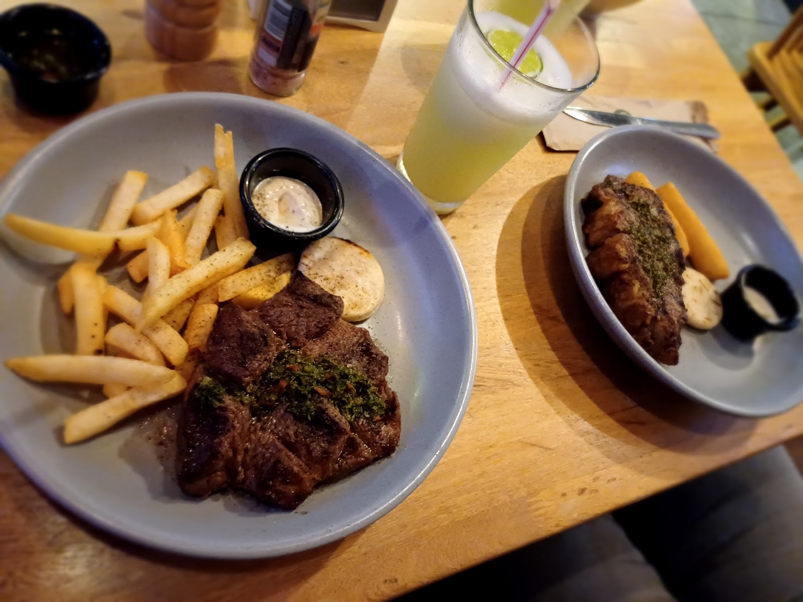 Rib Eye Parrilla & Bar