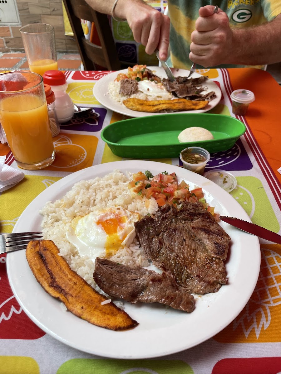 Mauro’s Restaurante