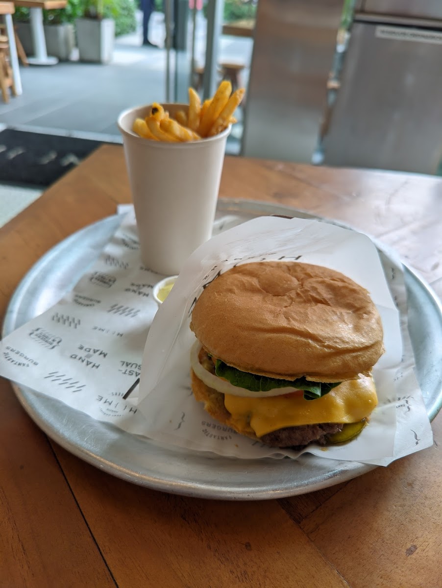 Home Burgers One Plaza