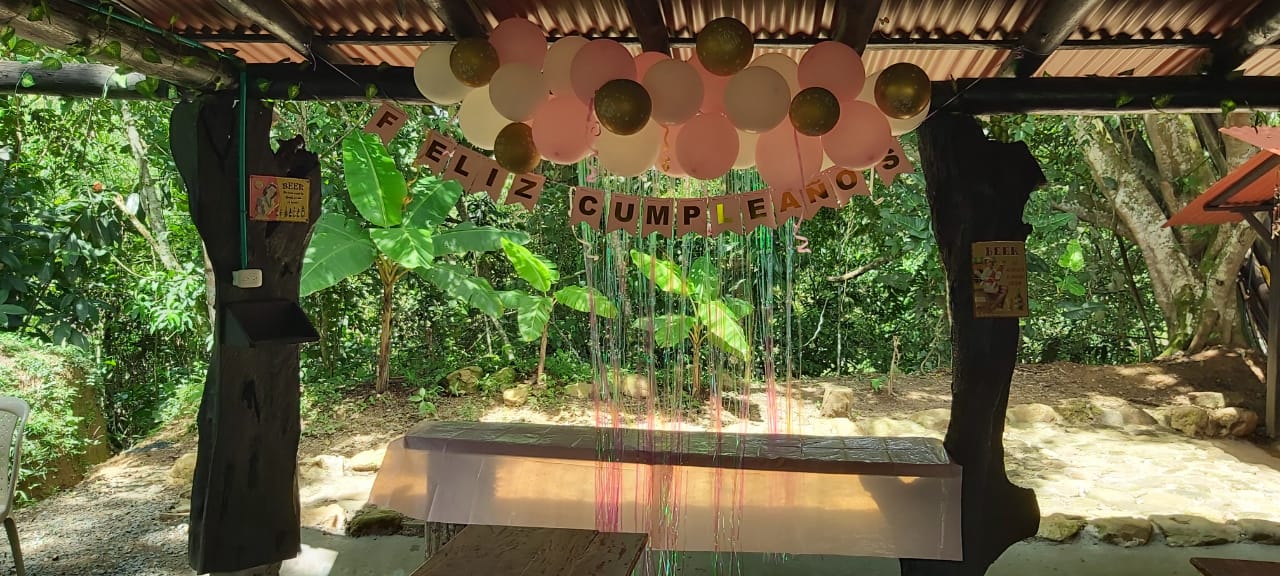 Restaurate Donde el Flaco