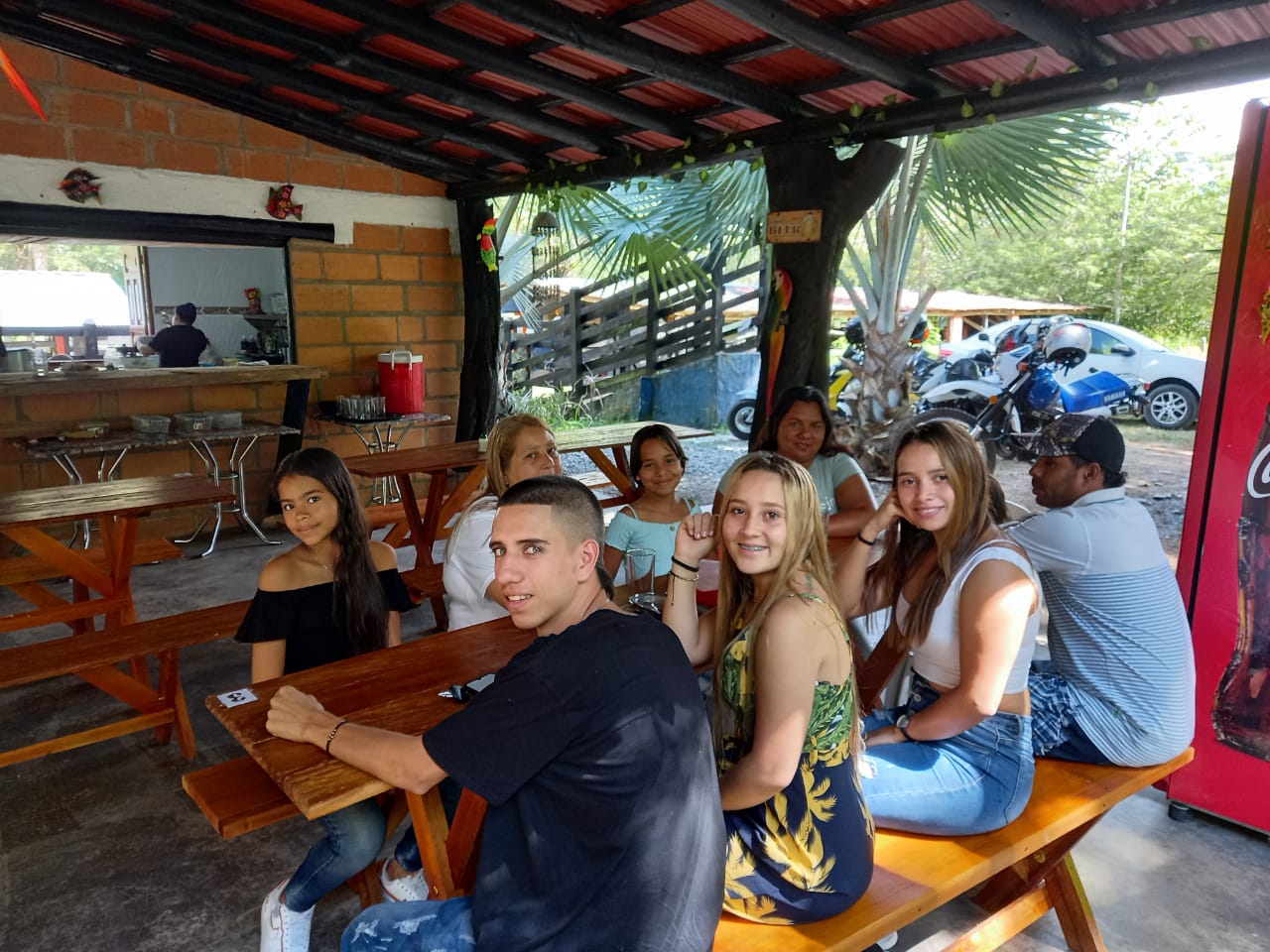 Restaurate Donde el Flaco