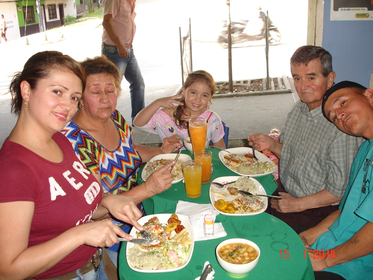 PENSILVANIA, RESTAURANTE Y ESTANQUILLO