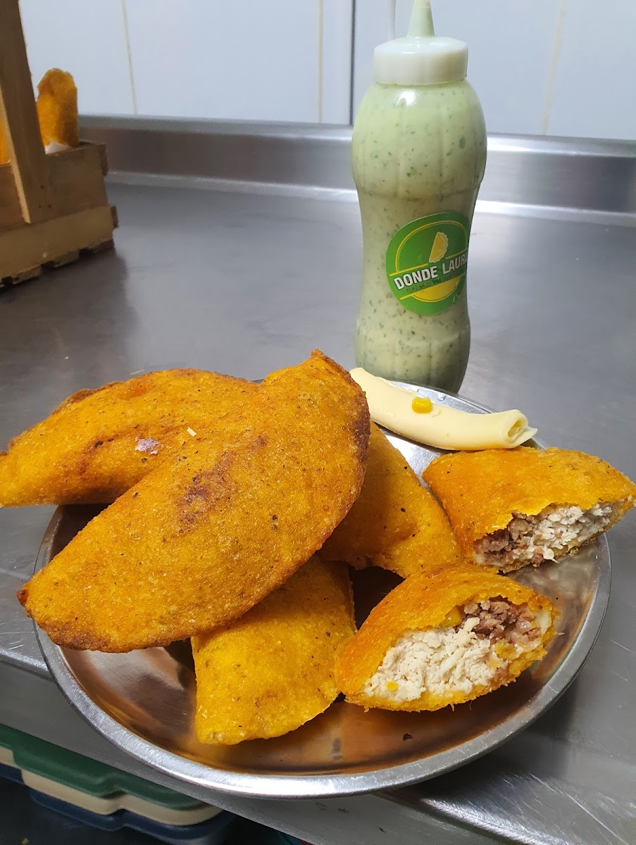 Donde Laura Calma Tu Antojo