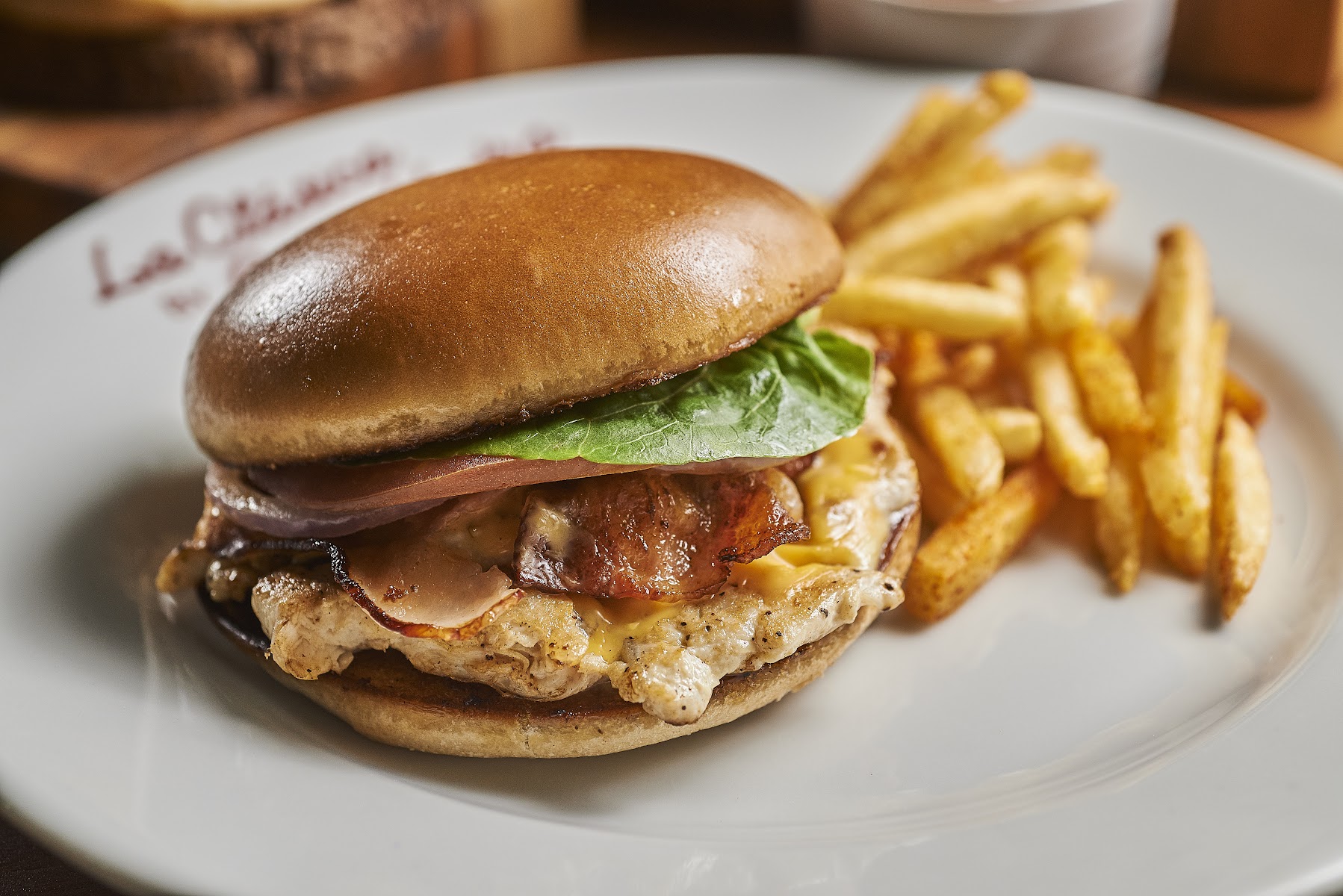 La Clásica Medellín - Hamburguesas estilo clásico y Pizzas Gourmet