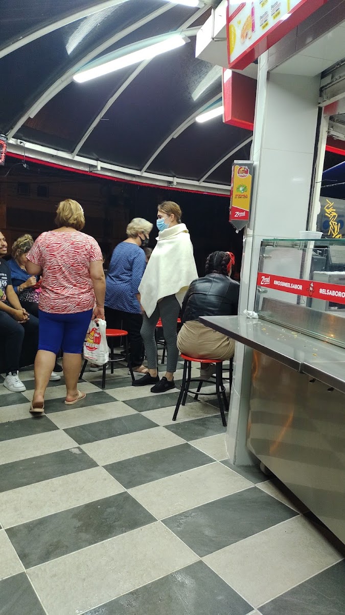 Los Perritos | Perros Calientes & Hamburguesas - Floresta
