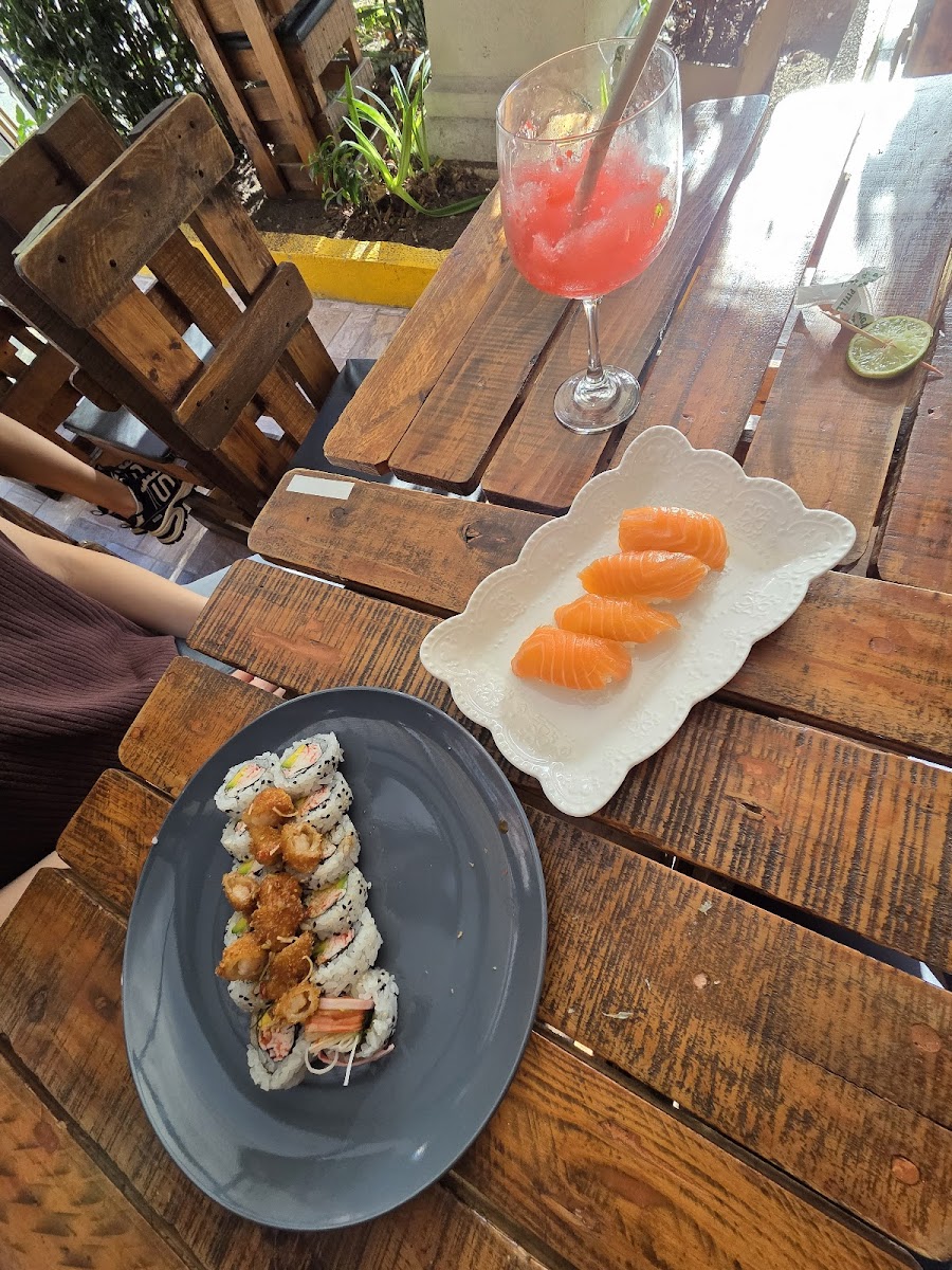 Sushi by Carlos Ramirez | sushi Medellín