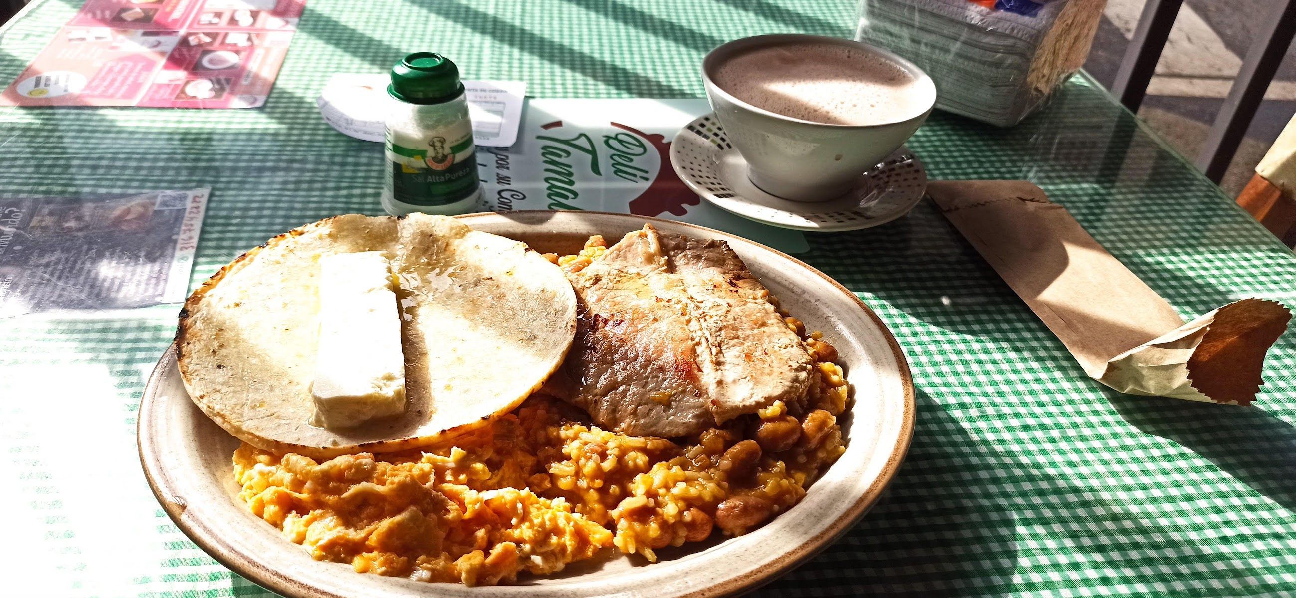 Delitamal Restaurante