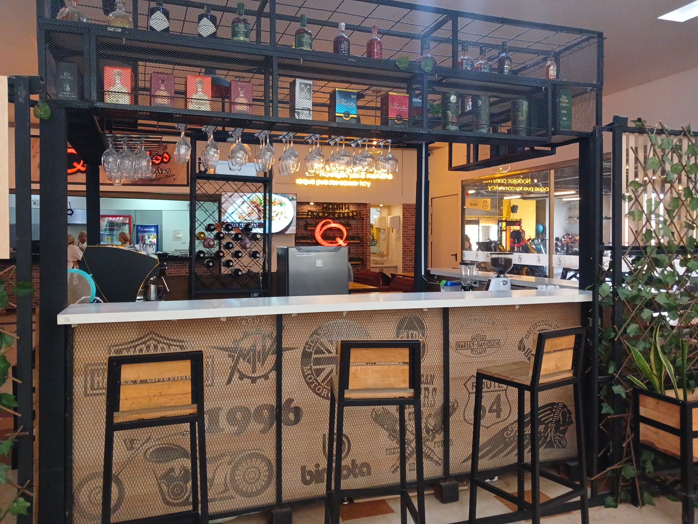 Q'ASADOS Carnes & Pastas BOSQUE PLAZA