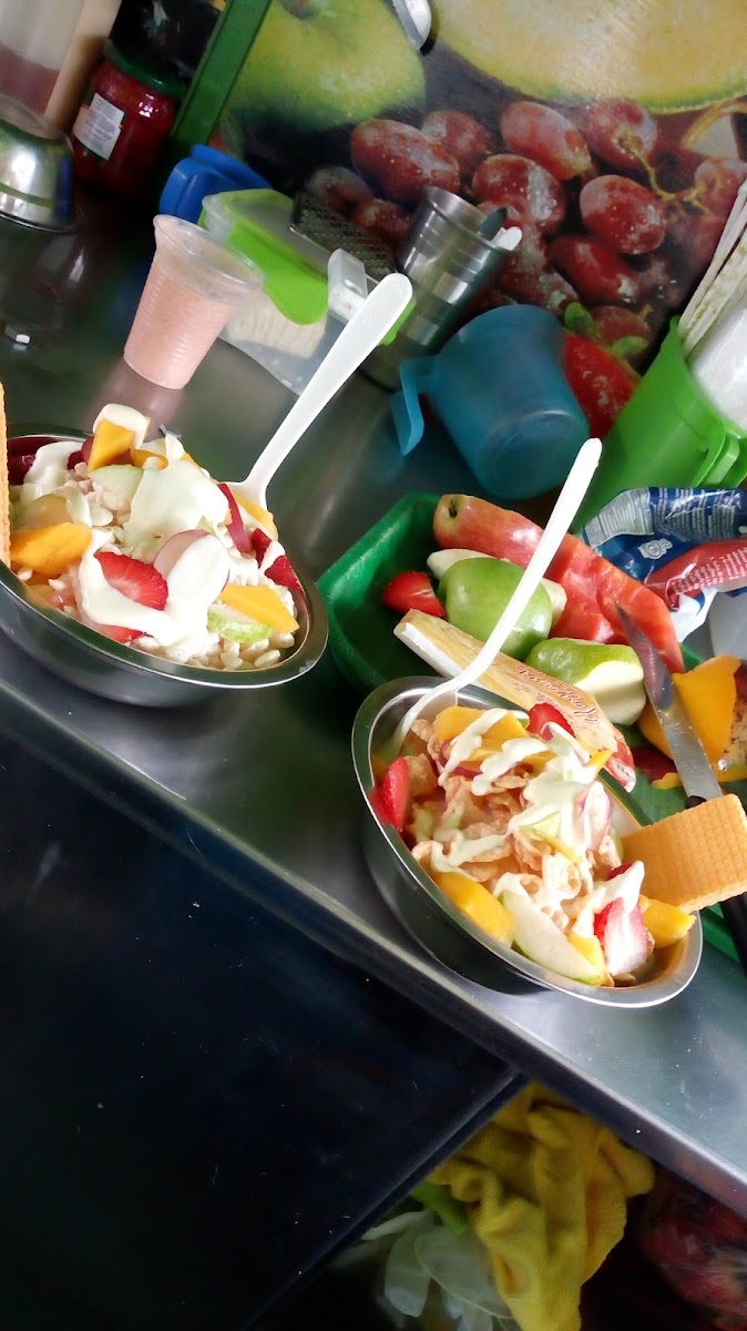 Super Jugos y Ensaladas Paisas