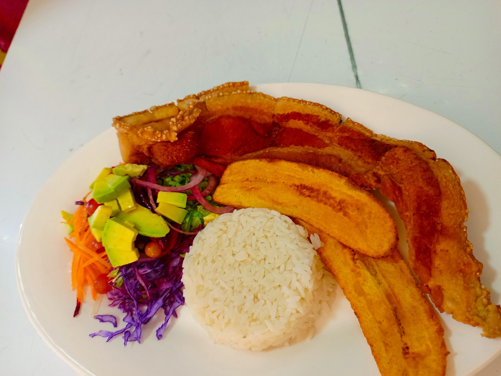 Restaurante la Locura Desayunos y Almuerzos Caseros en Laureles Sancocho Sopas de Pescado Mondongo Chicharron Tilapia Sierra
