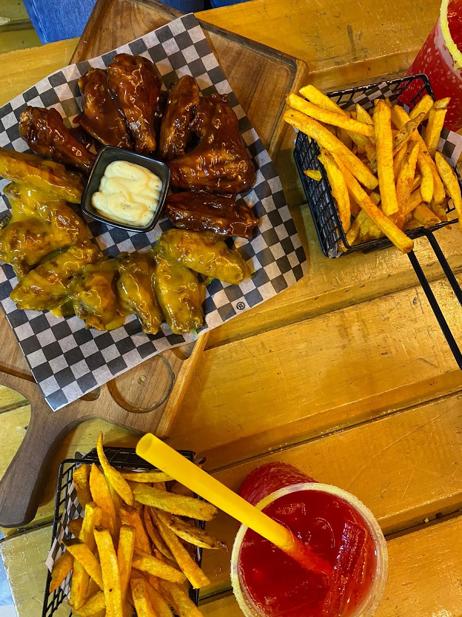 La Chula Wings