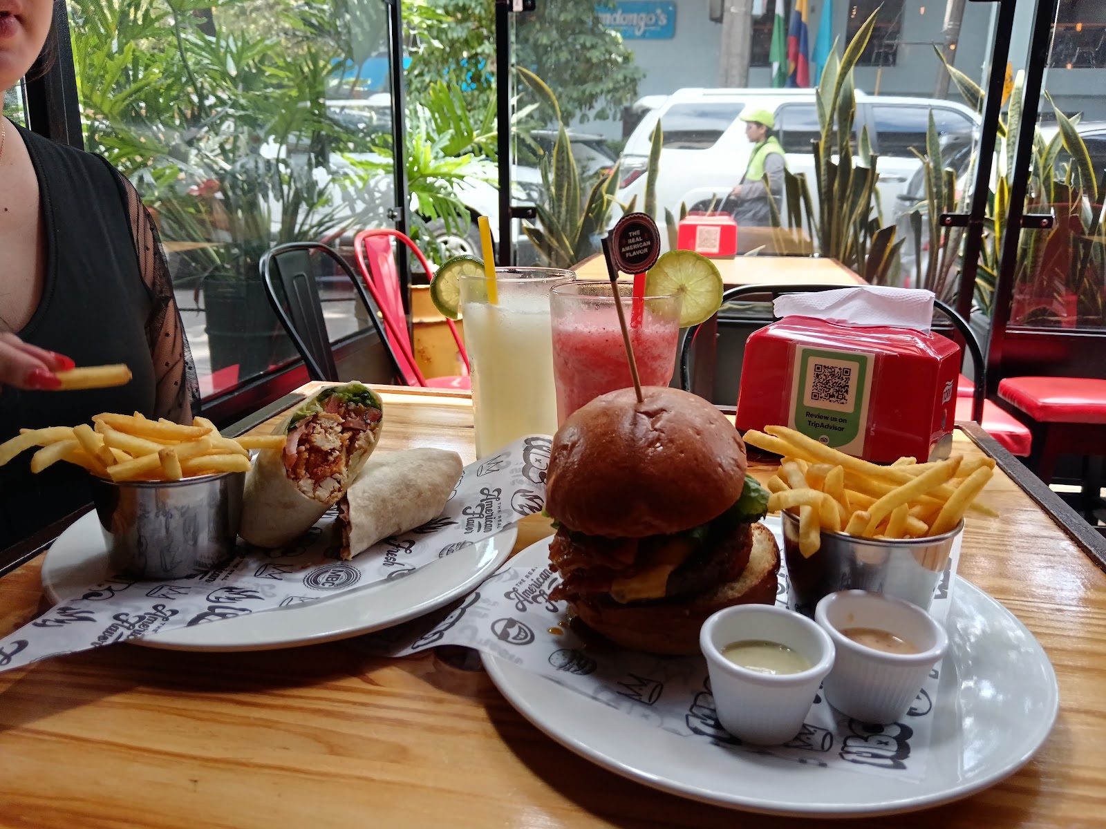 Medellin Burguer Company - Laureles