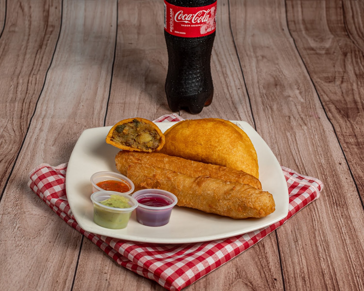 San Joselito Empanadas & Palitos LA ESTRELLA