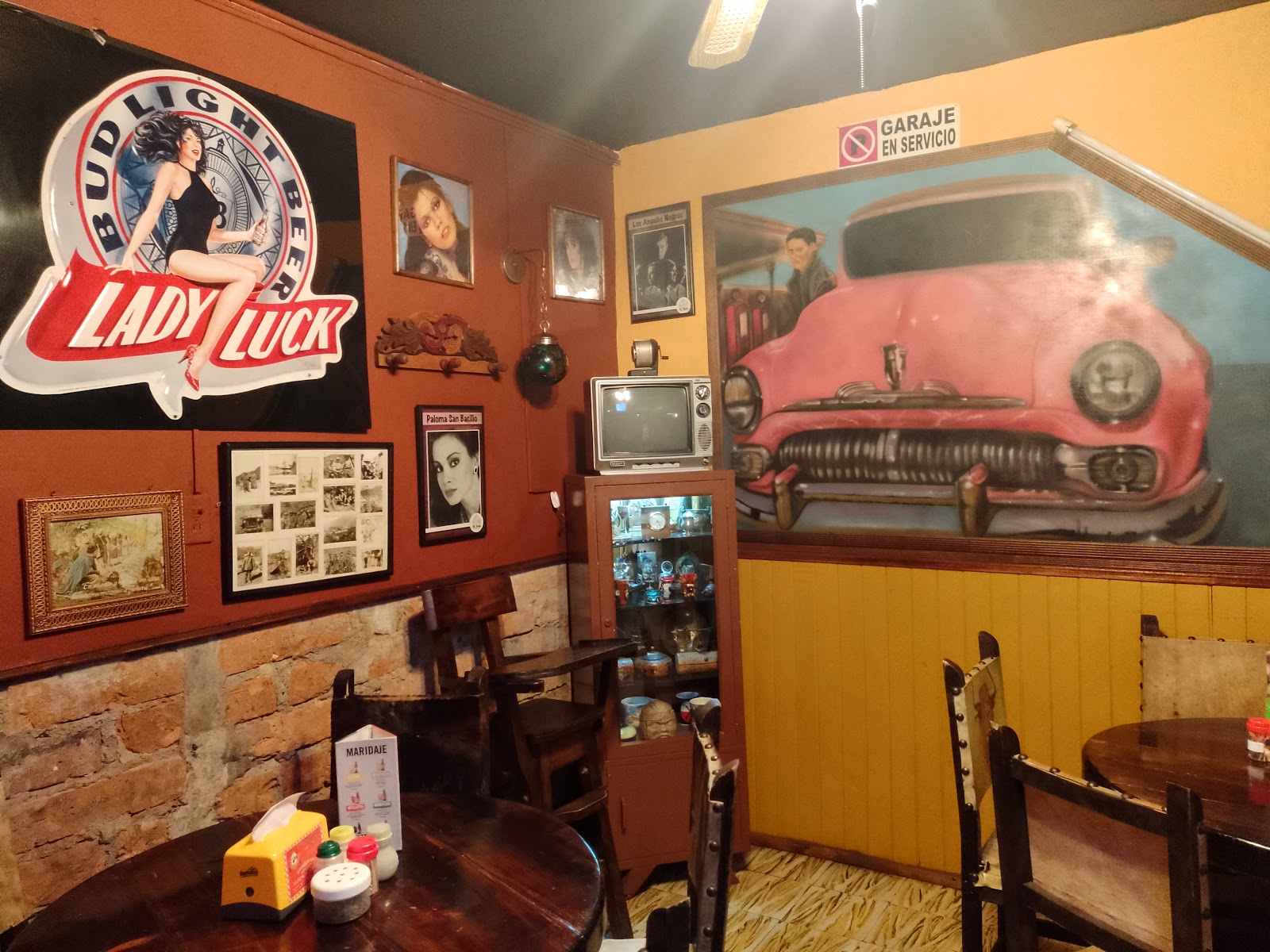 Pizzeria Lazzarino's - Restaurante Bar