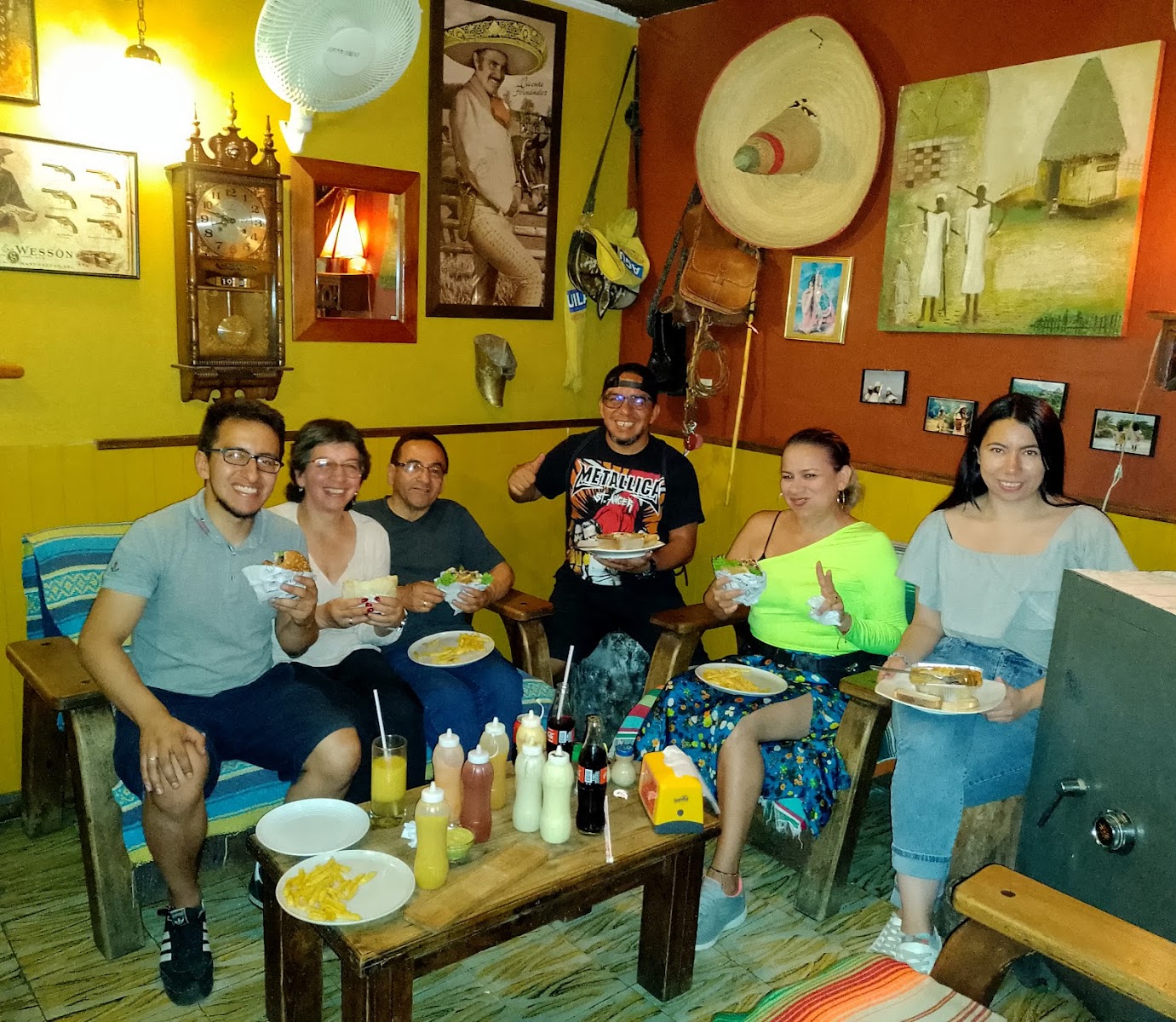 Pizzeria Lazzarino's - Restaurante Bar