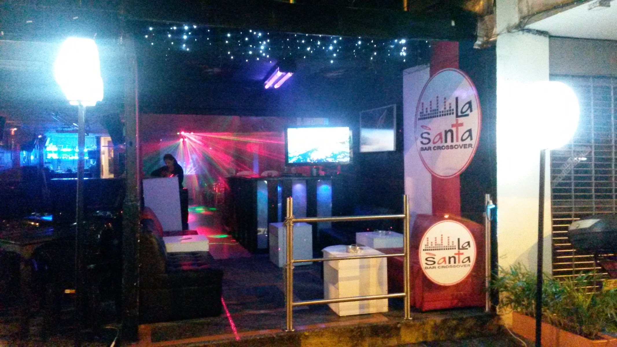 La Santa Bar Crossover