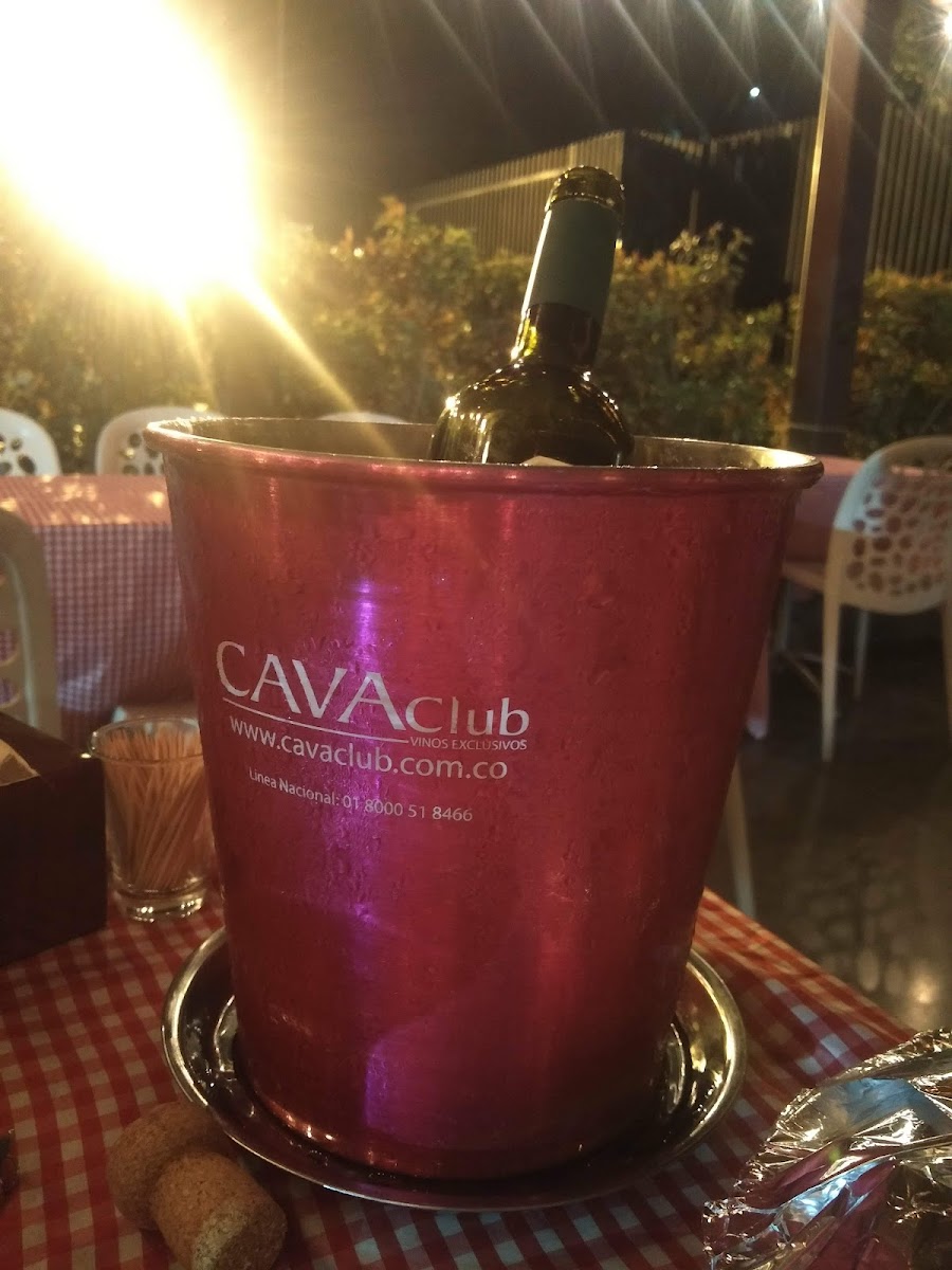 Cava Club
