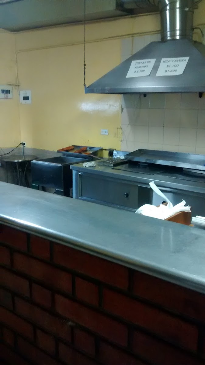 Cafeteria Frivo ( Famosas Tortas De Pescado De La Milagrosa)