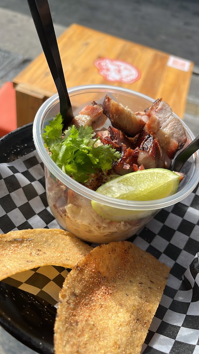 Cerdo Smoked and Fries