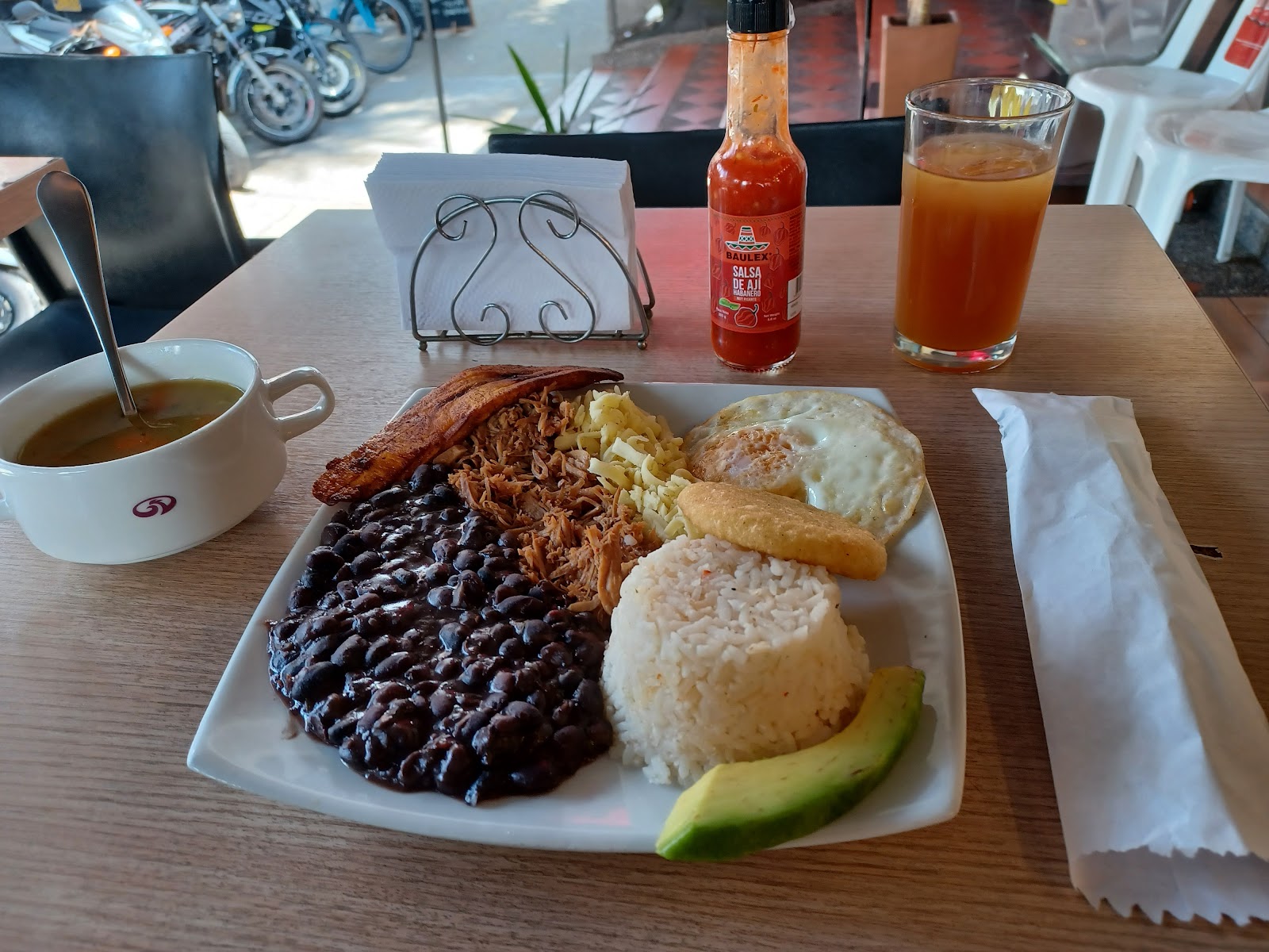 Deli Arepas Gourmet