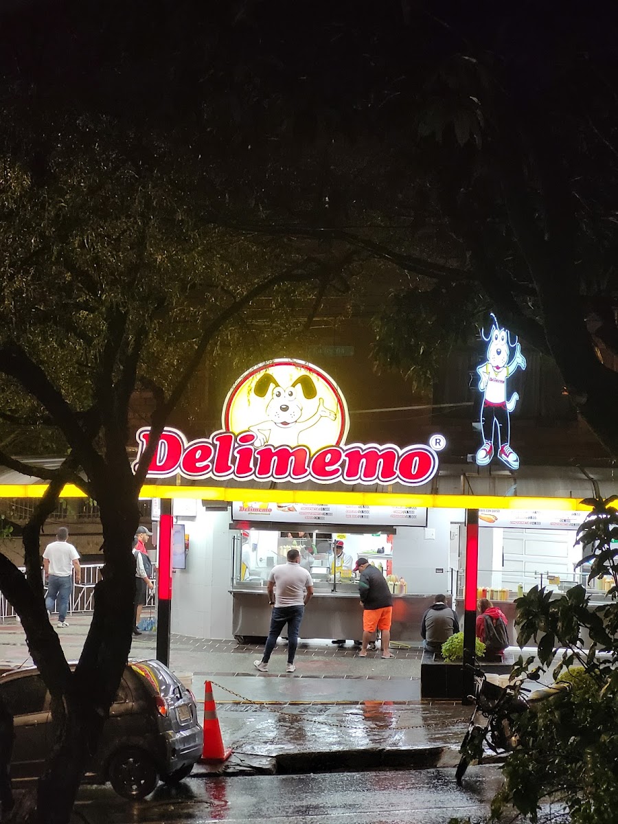 Delimemo Siempre Bueno (Cll 104)