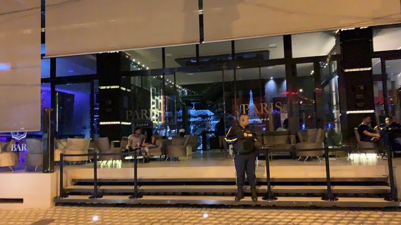 Paris bar mde