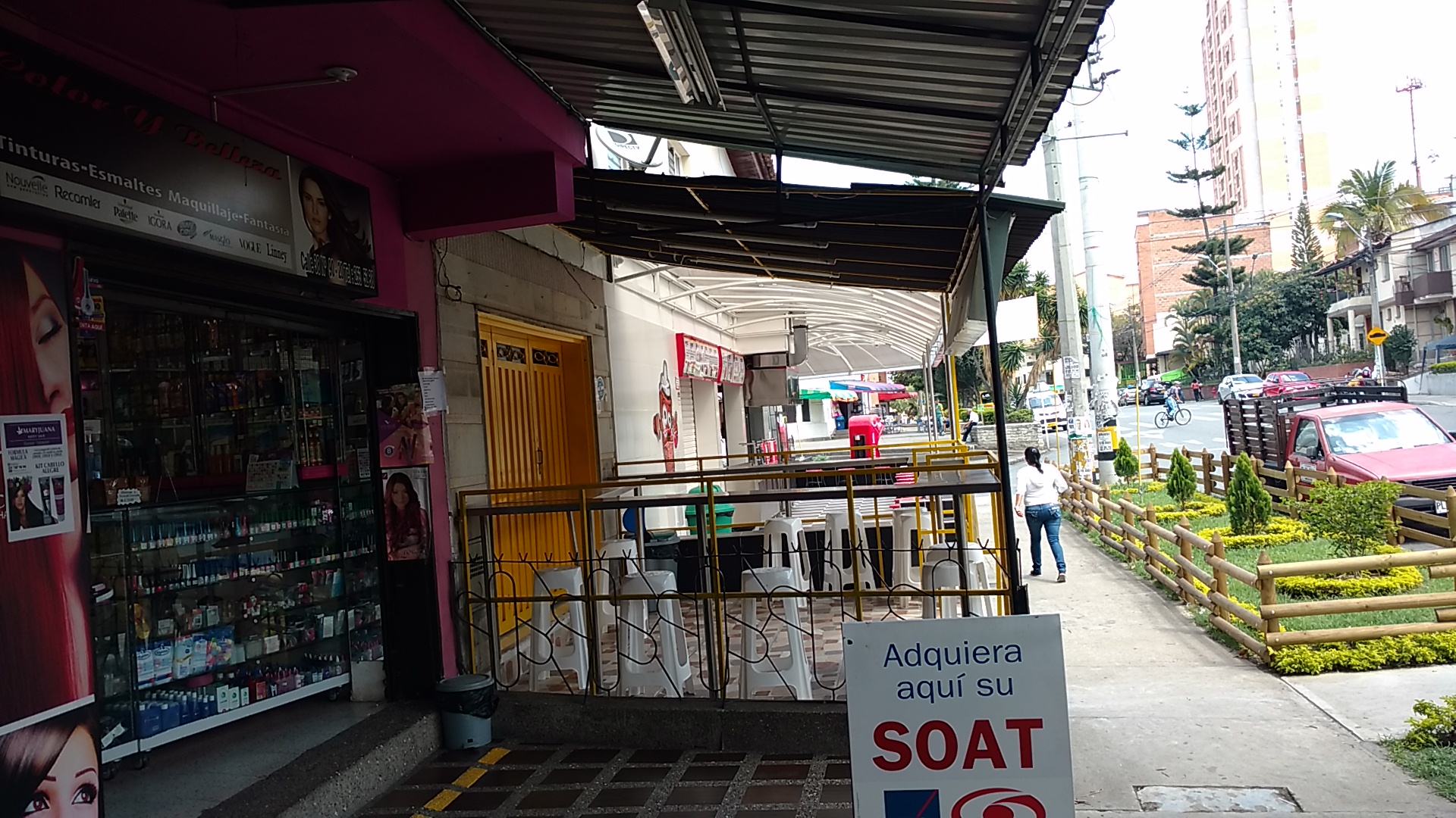 Los Perritos | Perros Calientes y Hamburguesas Sede Santa Mónica