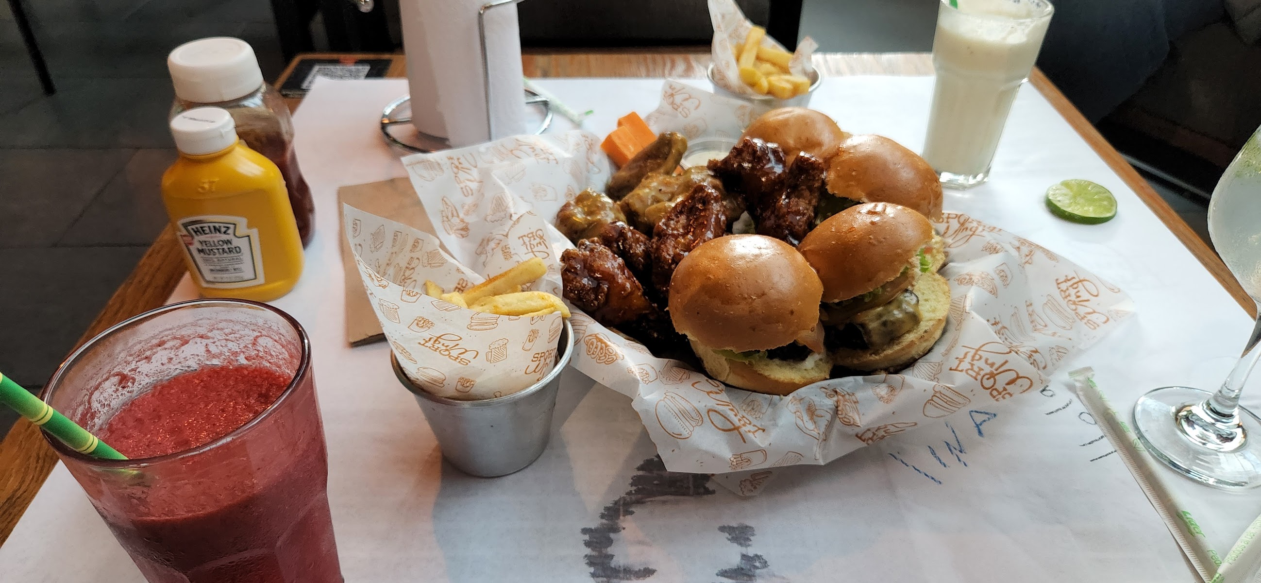 Sport Wings - Food & Drink - Viva Envigado