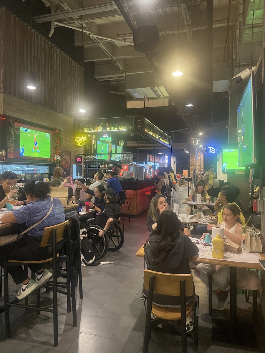 Sport Wings - Food & Drink - Viva Envigado