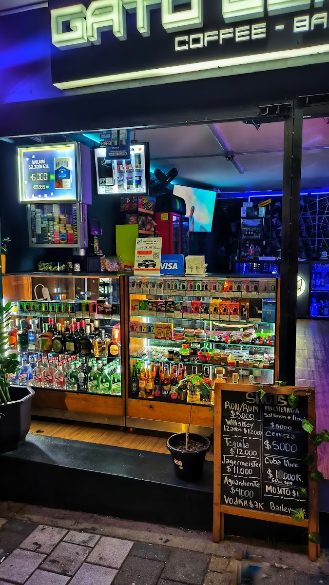 GATO BLANCO COFFEE BAR