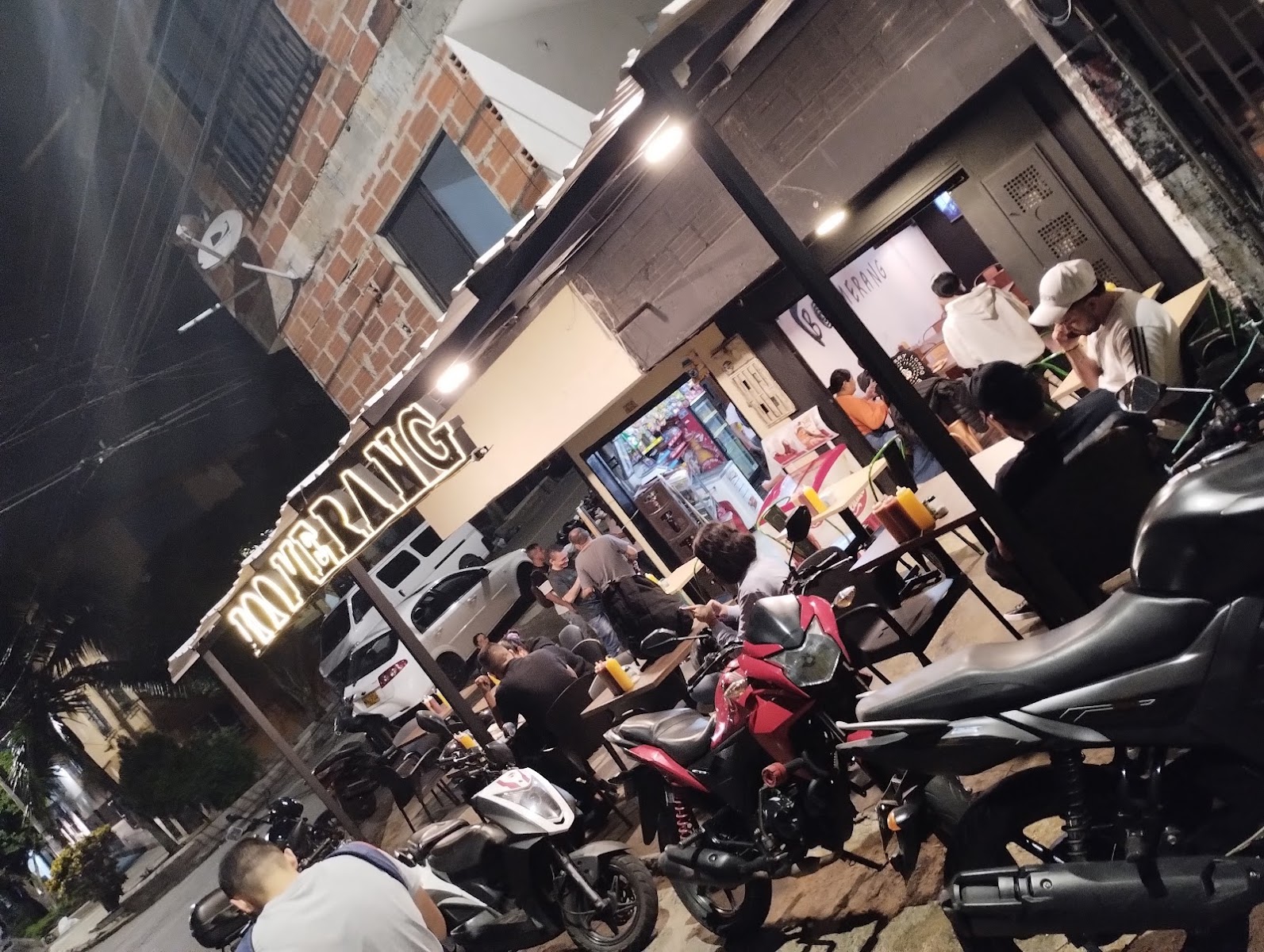 Boomerang Fast Food