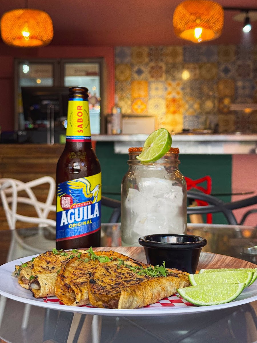 Melonas Taquería