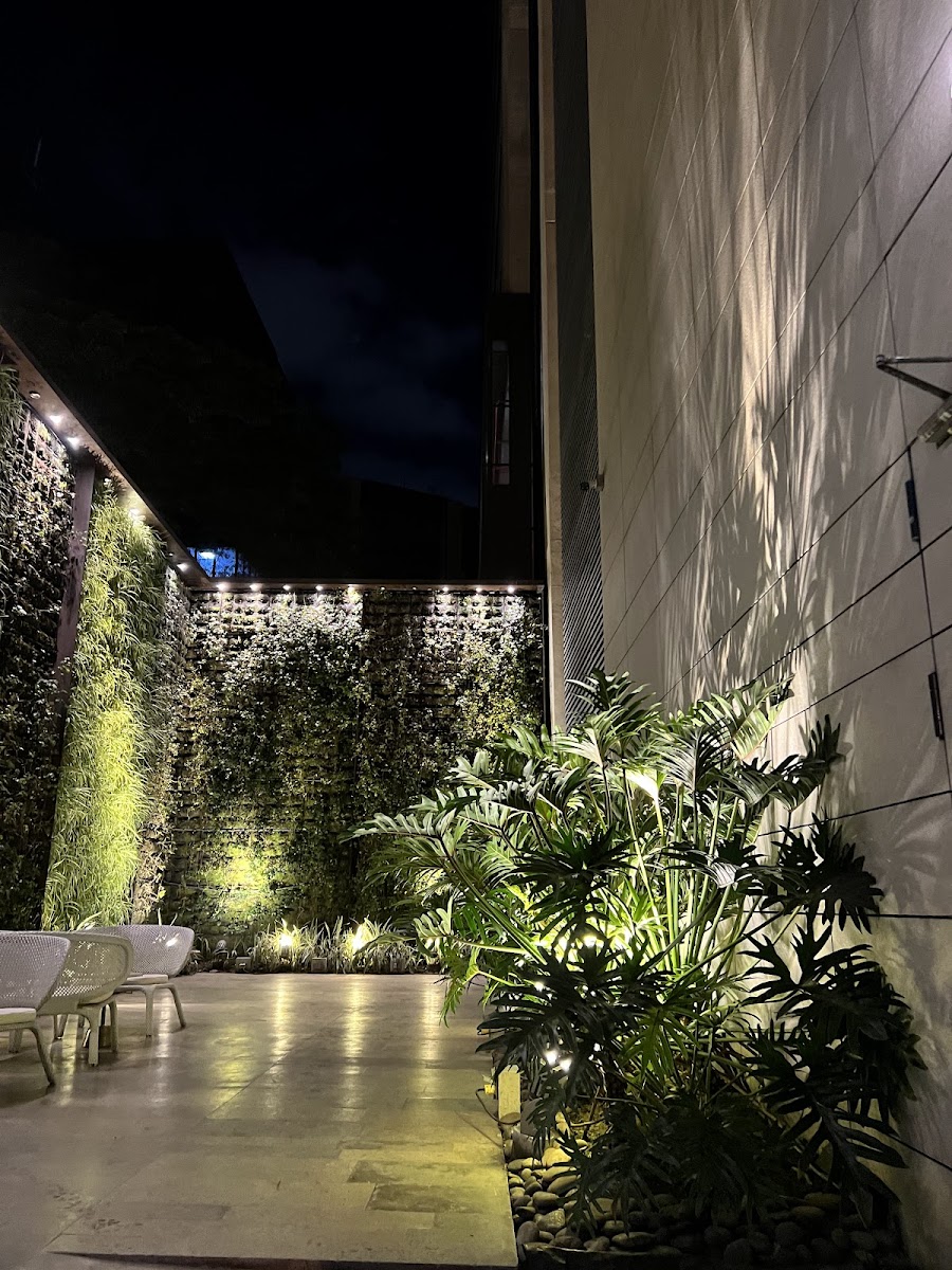 TANOSHII Japanese Cuisine & Bar El Poblado