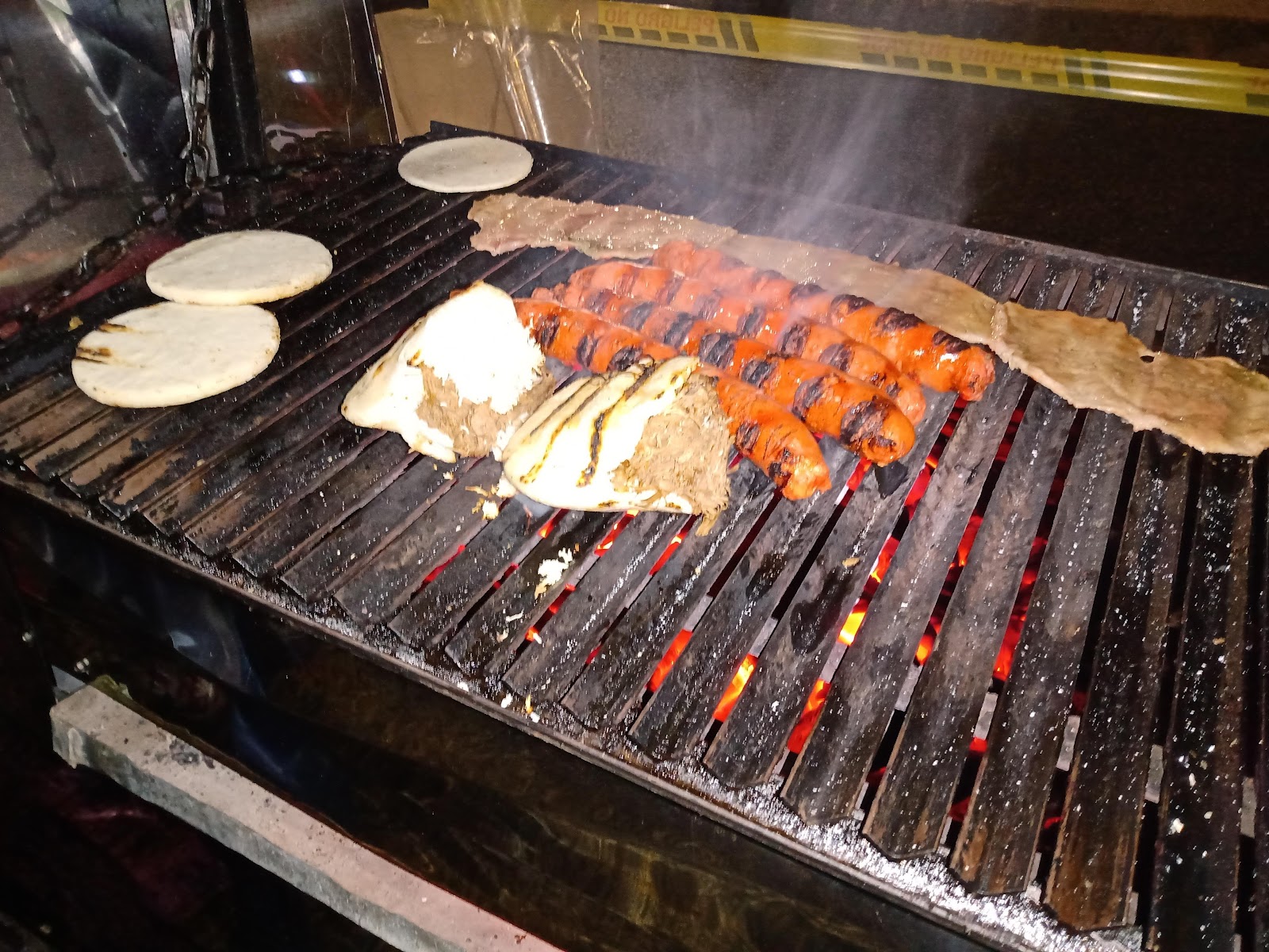 Asados y Arepas rellenas la 77