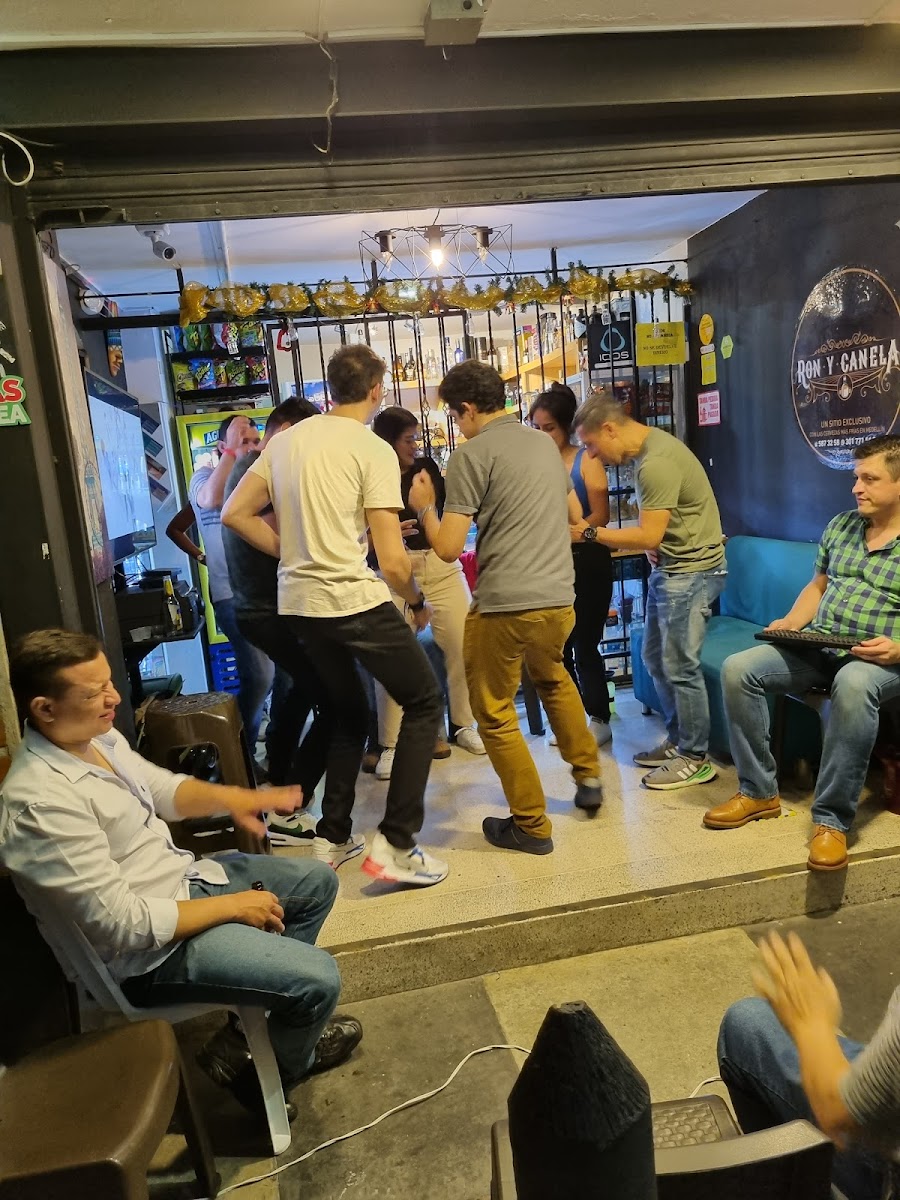 Taberna Ron y Canela
