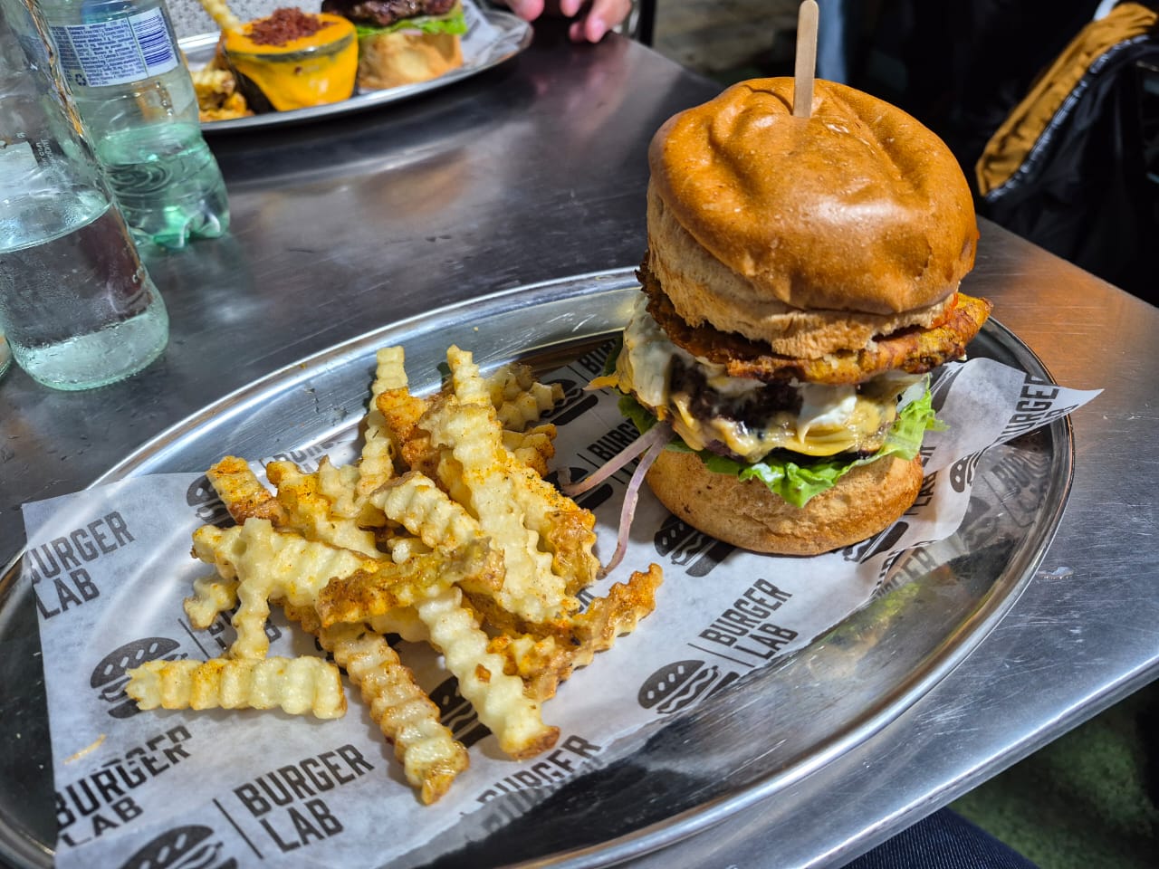 Burger Lab Segundo parque de laureles