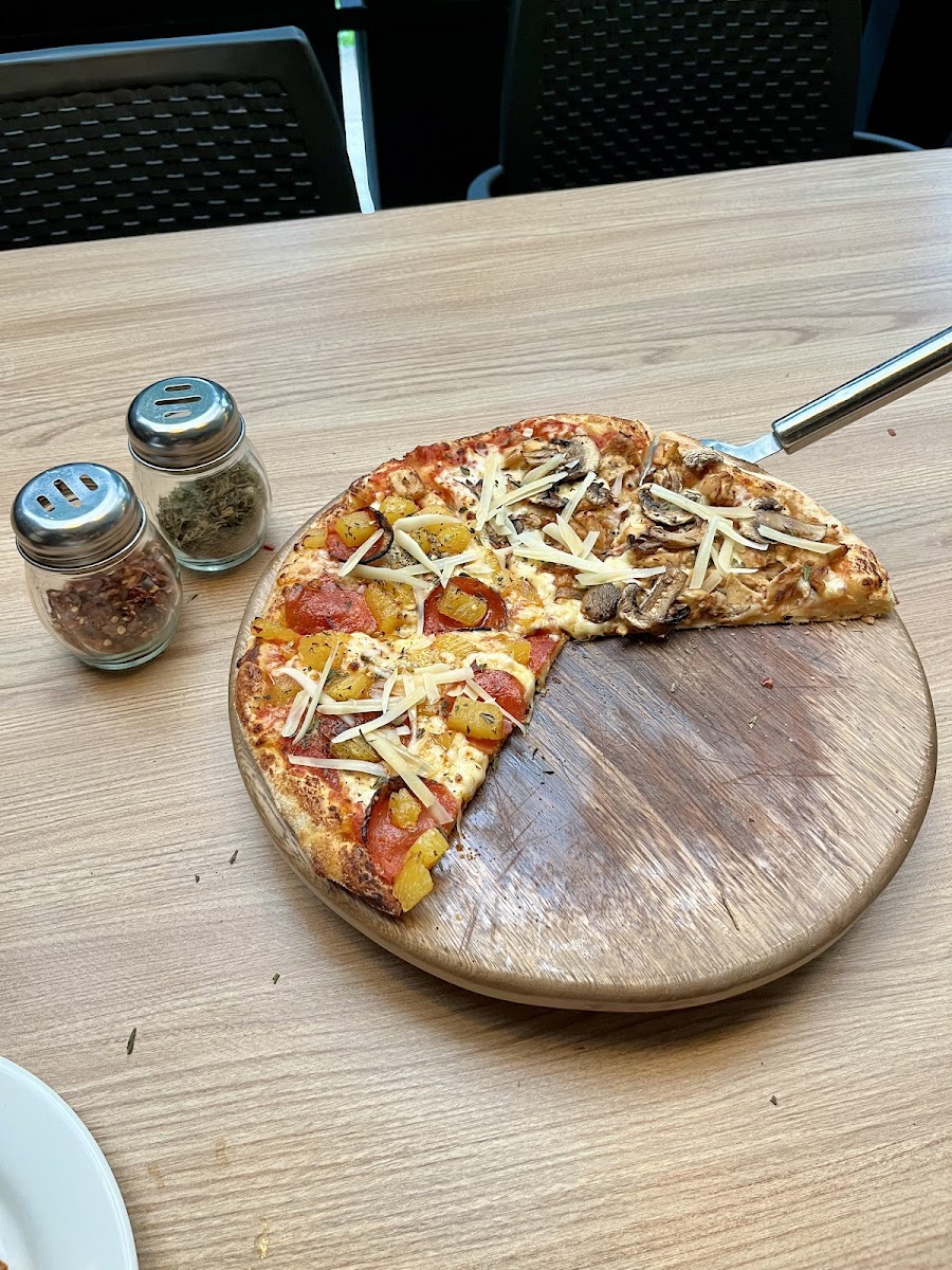 Brosna Pizzería Artesanal Belén Alameda