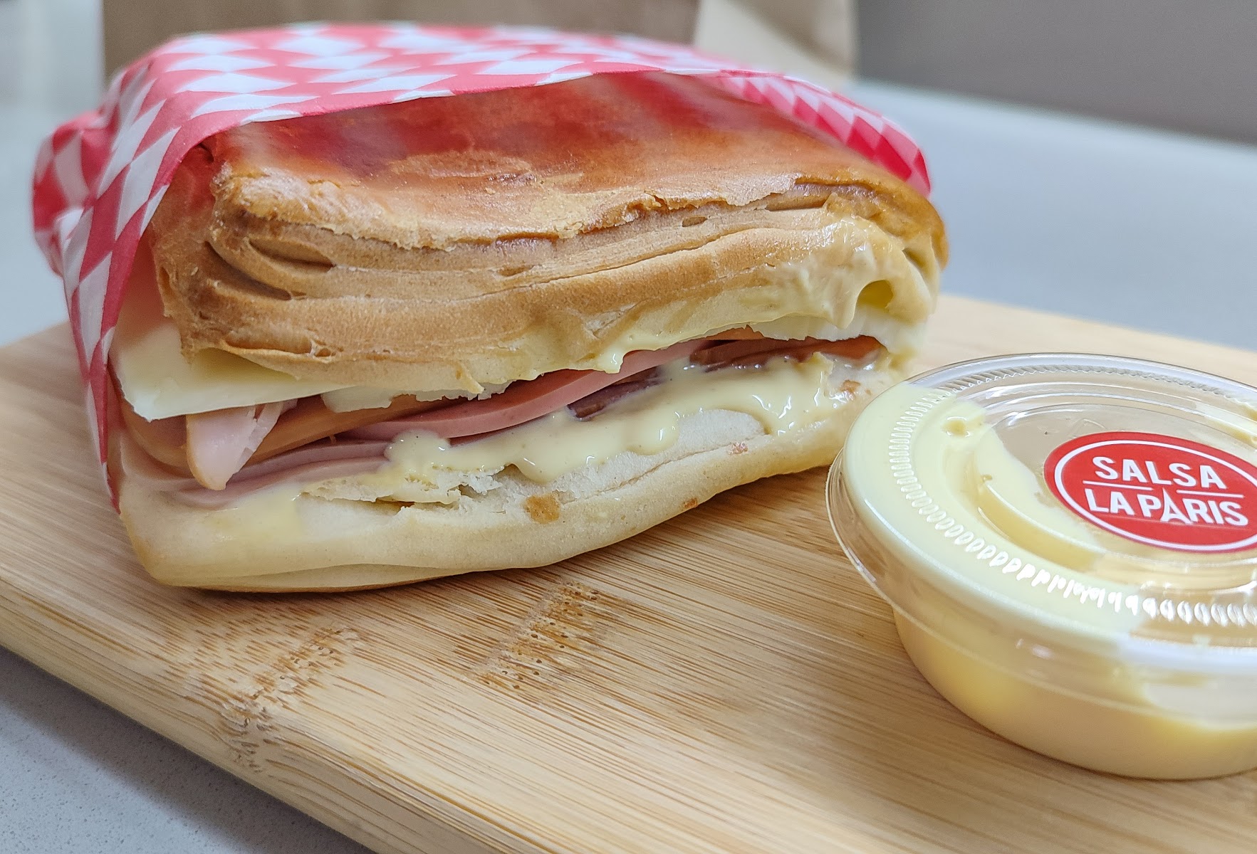 La Paris Deli Sandwich