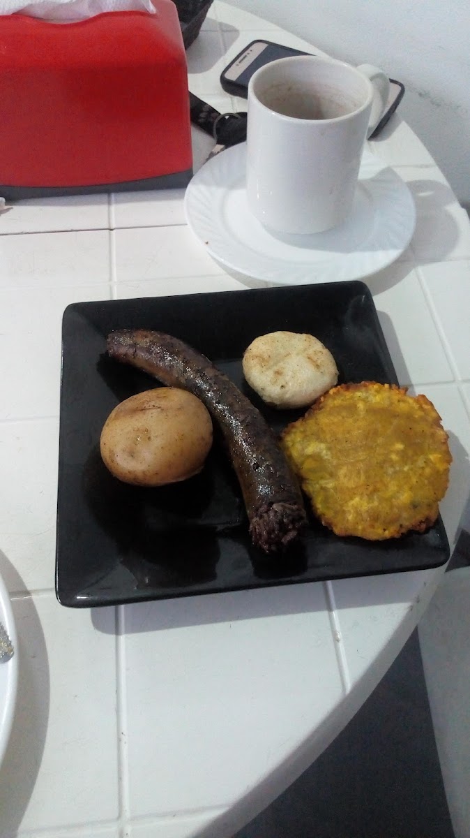 AKIES RESTAURANTE