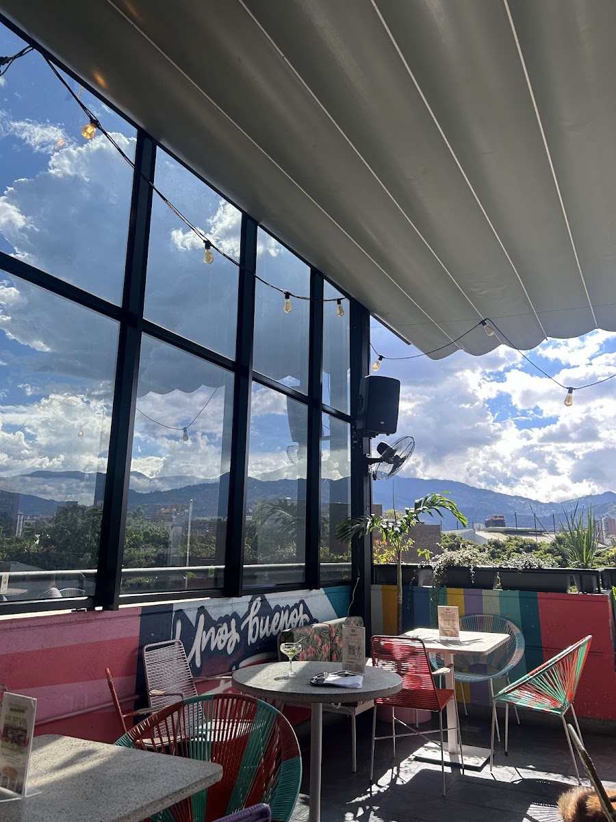 Lavocadería Laureles Rooftop