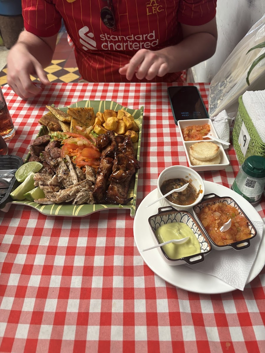 Restaurante - En leña y al Carbón