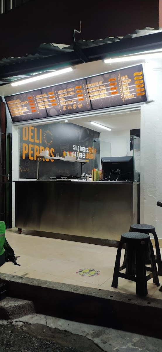 Deliperros y Parrilla 2